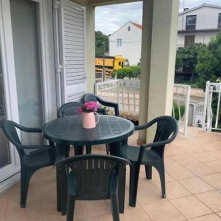 Apartman Kurtov Apartment Pakoštane Exterior foto